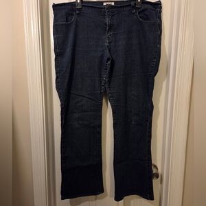 Old Navy: "The Sweetheart" Women's Dark Indigo Slim Boot Cut Jeans. Size 18short